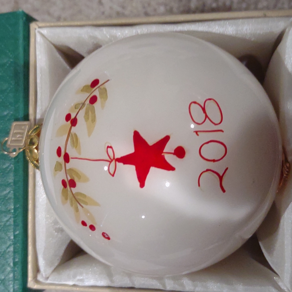 Li bien ornament